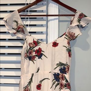 Lulus floral flare dress w/ short fluttery sleeves